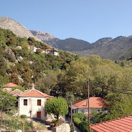 To Greki Hotel Livartzi Exterior foto