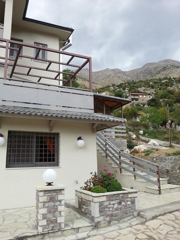 To Greki Hotel Livartzi Exterior foto