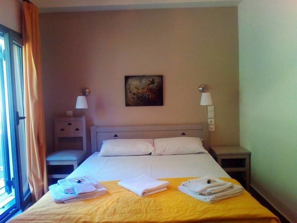 To Greki Hotel Livartzi Exterior foto